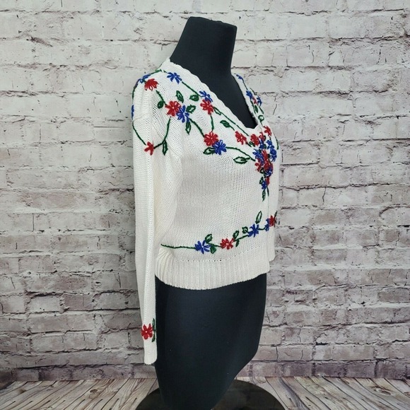 Vintage White Floral Embroidered Sweater Women's Size M V Neck Boho Cottagecore - Picture 5 of 6